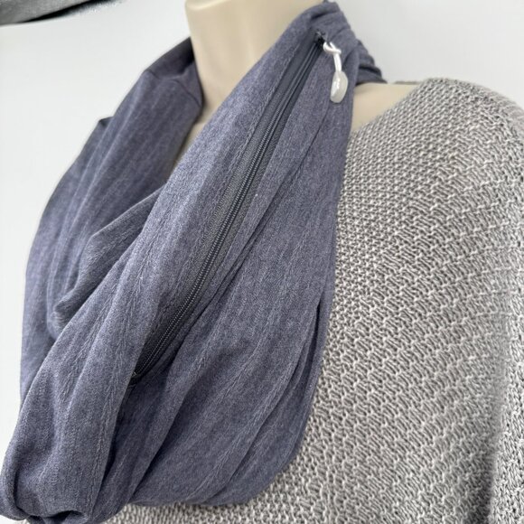 Sholdit Convertible Infinity Scarf with zipper Pocket blue gray one size - Picture 3 of 9